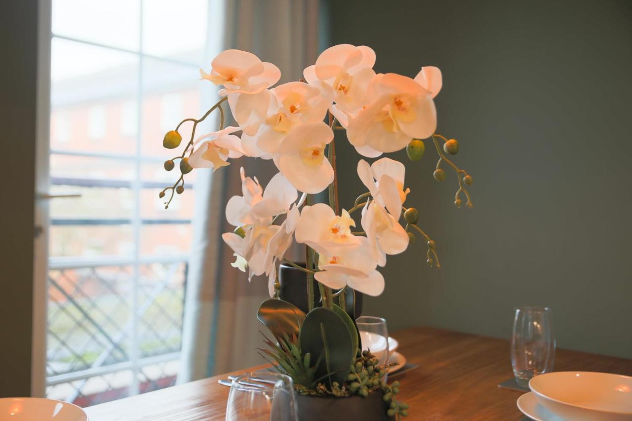 Apartment Stayright Stylish Bay 2 Bed Apartment- Private Parking & 10 Mins To Bay & *